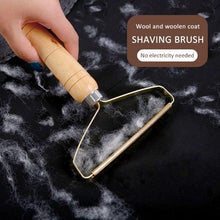 Load image into Gallery viewer, LintOut™ Portable Lint Remover
